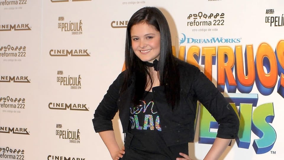 After gaining some weight Allisson Lozz reappears with a new look?