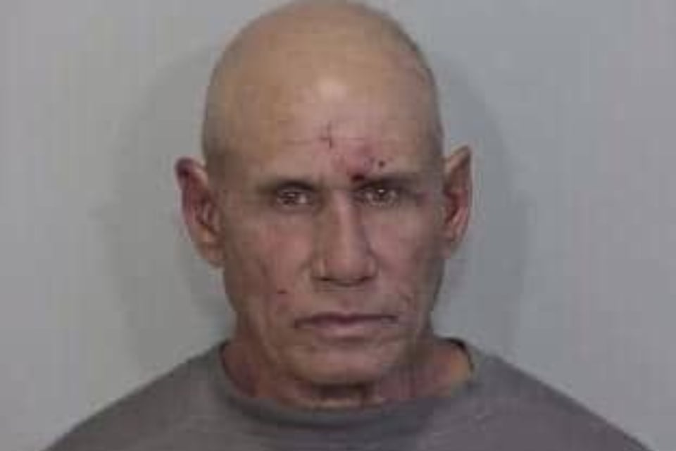 Amado Domínguez Quevedo se roba un triciclo en un supermercado