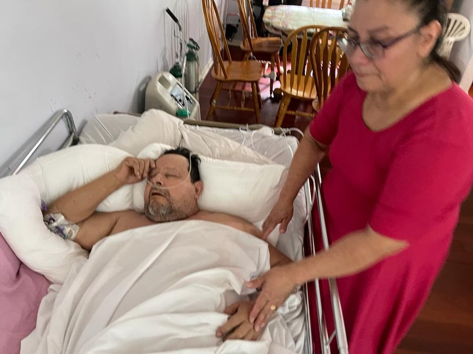 Crónica: Padre hispano de Georgia se aferra a seguir con su familia