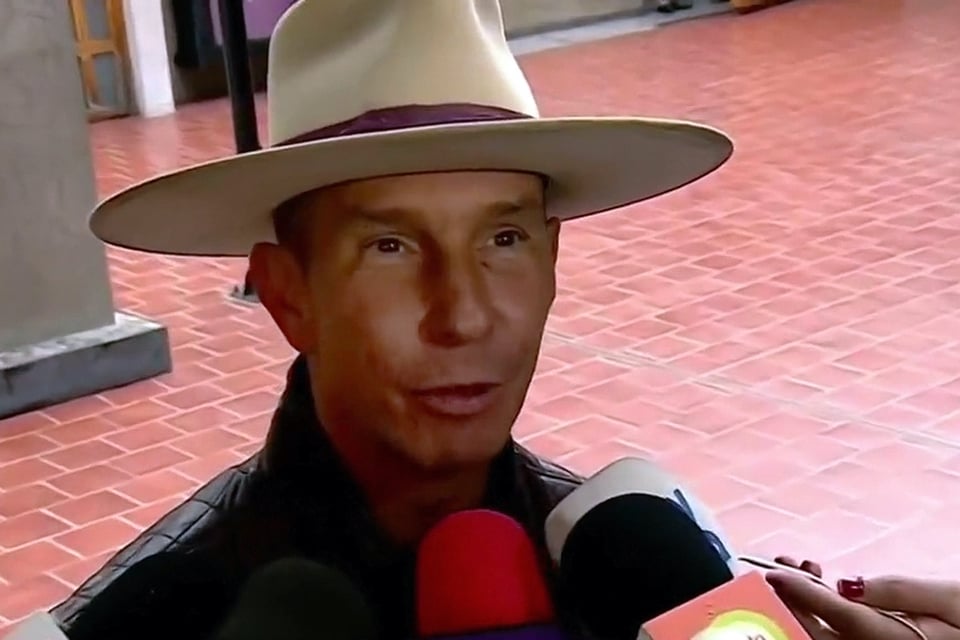 divorce causes Andrea Legarreta, singer, musician, Timbiriche, MundoNOW