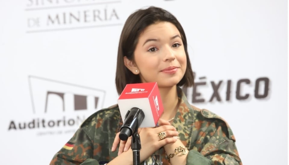 Ángela Aguilar presume a su gran amor en Paris (FOTO) featured image