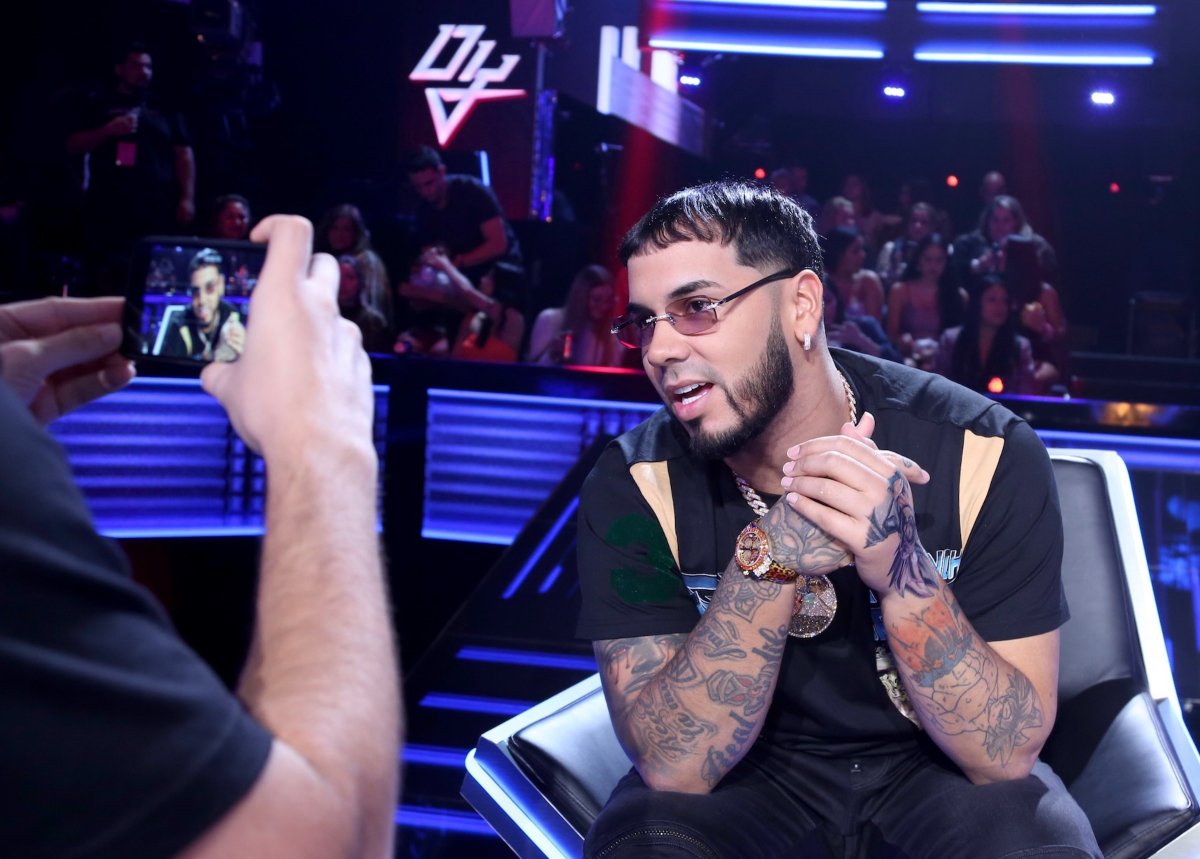 Expareja del cantante Anuel AA estalla contra él por su hija no reconocida