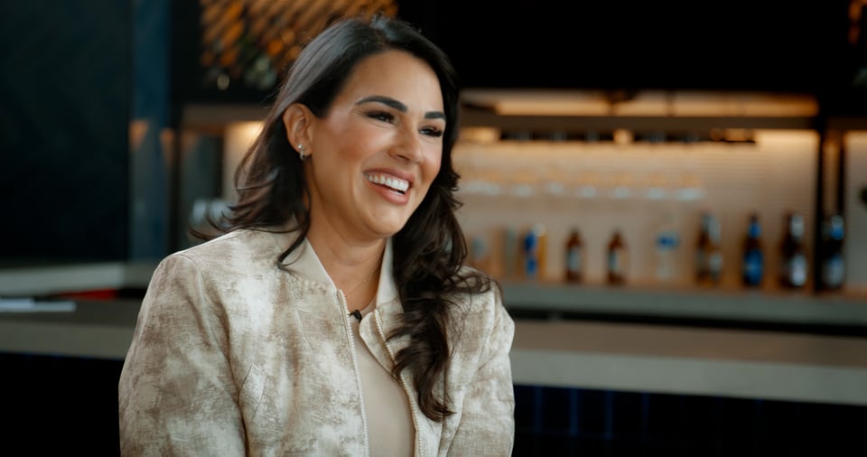 Arlyn Broche comparte su viaje y triunfos en la actuación