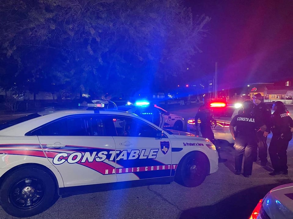 Las autoridades encontraron un caos en el departamento