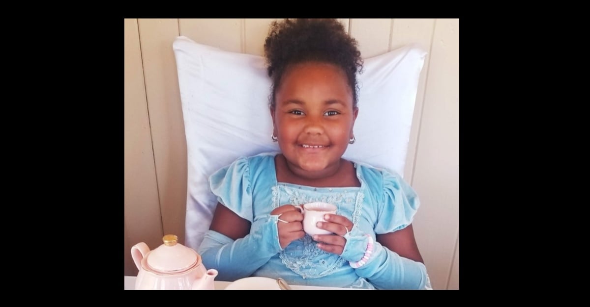 Un hispano que viaja en una camioneta GMC Denali es buscado en Houston, Texas, tras herir a la niña Ashanti Grant de un balazo.