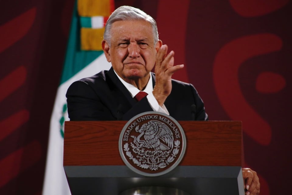 AMLO de luto por muerte de funcionario mexicano