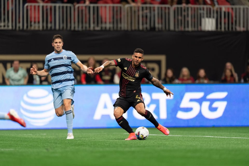 Atlanta United derrota al Sporting Kansas City y comienza ganando en la MLS