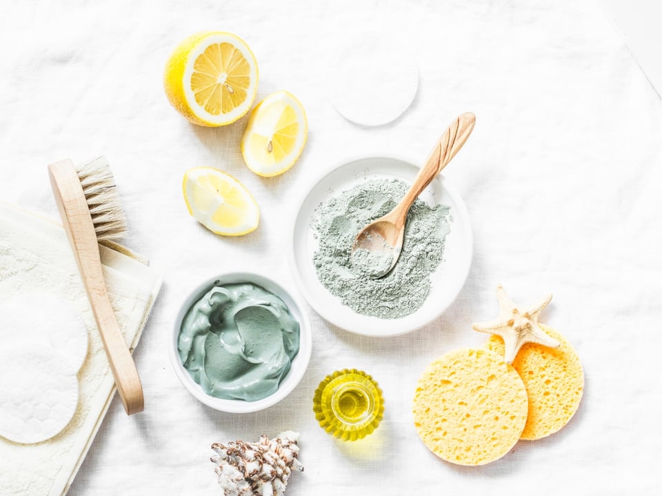 Prepara un tónico casero para lucir un rostro joven y sin líneas de expresión con tan solo 3 ingredientes