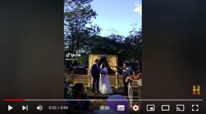 Papá hispano interrumpe boda