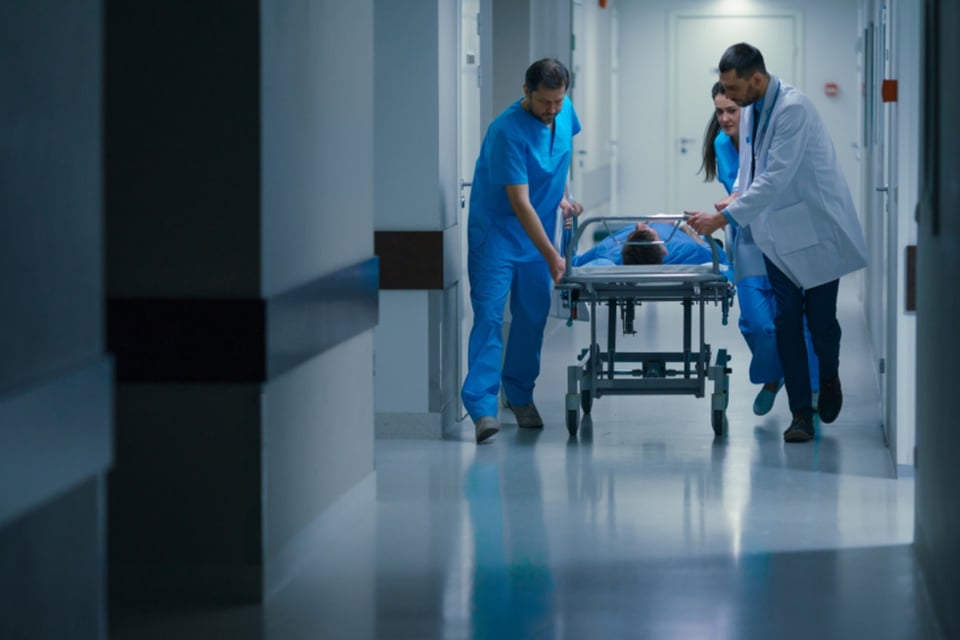 hospital, camillas, emergencia, MundoNow, doctores