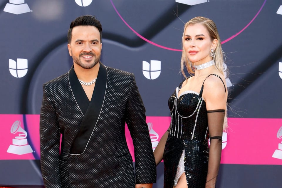 esposos, univision, alfombra roja, influencer, madre, hijo