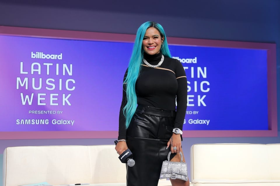 Karol G wardrobe malfunction