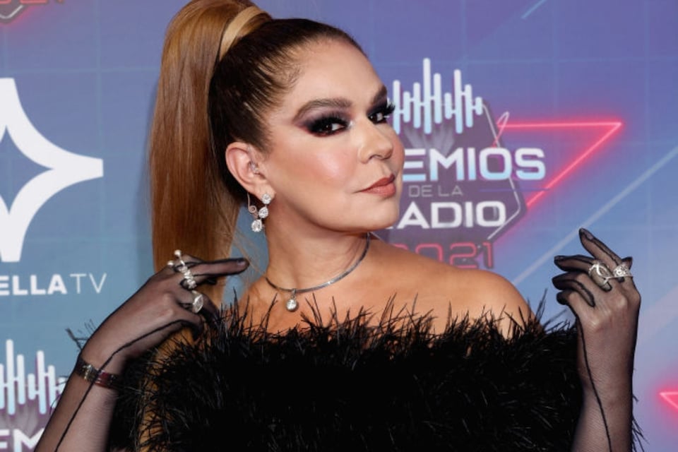 Elisa Beristain, conductora, Chisme No Like, MundoNow, Escándalo