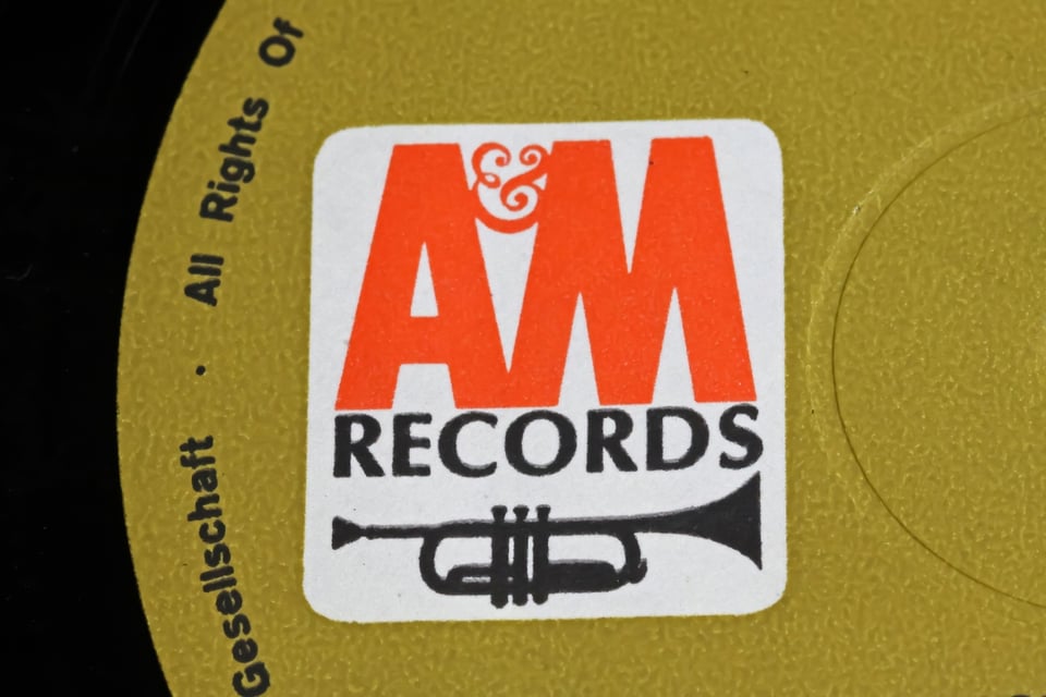 A&M Records logo, Sello discográfico, MundoNow