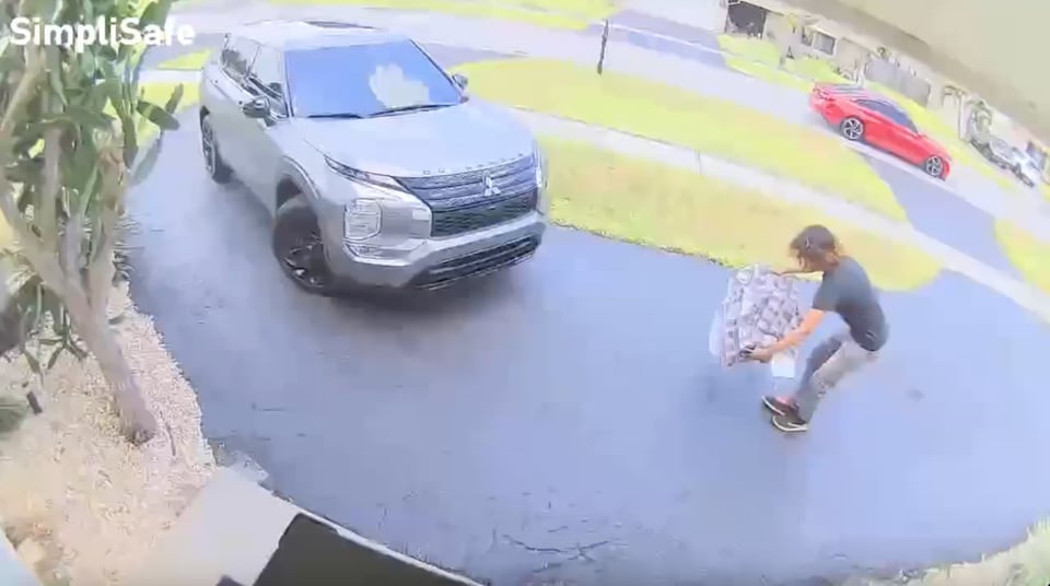 Chronicle: Baby carriage mysteriously abandoned in driveway
