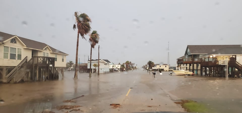 Oficina de Manejo de Emergencias de Surfside Beach, Surfside Beach, playa, inundaciones, MundoNOW