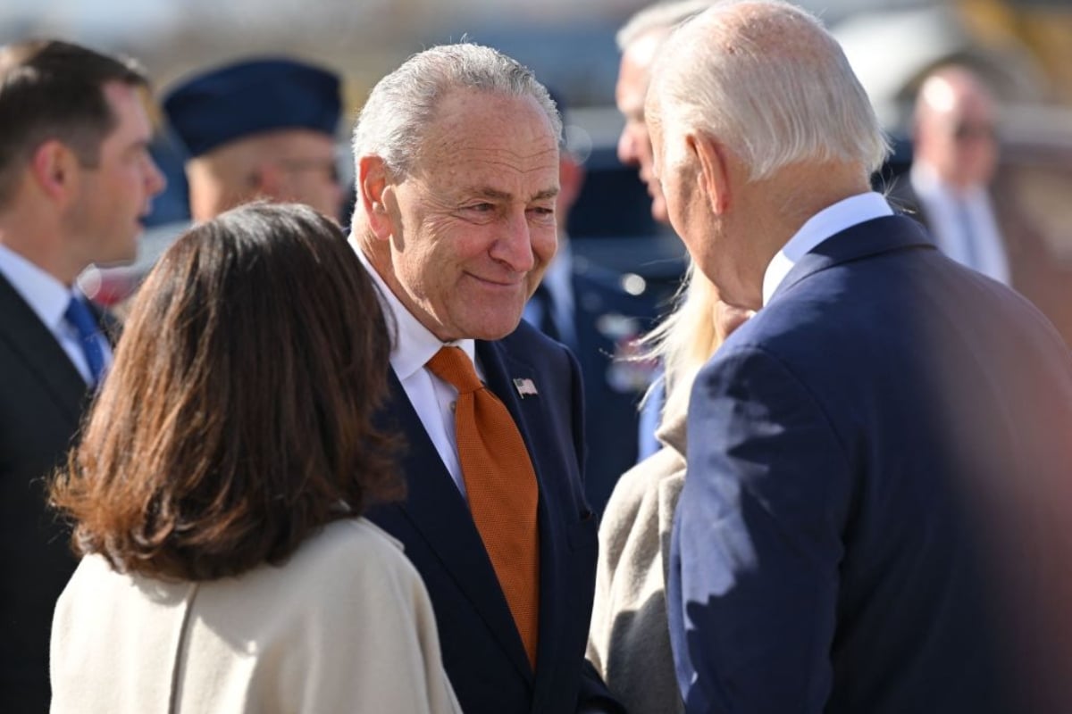 Se filtra audio de Biden y Schumer hablando de las elecciones