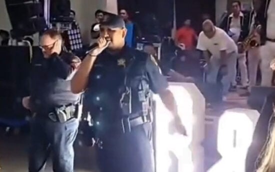 policías, autoridades, sobrecupo, evento
