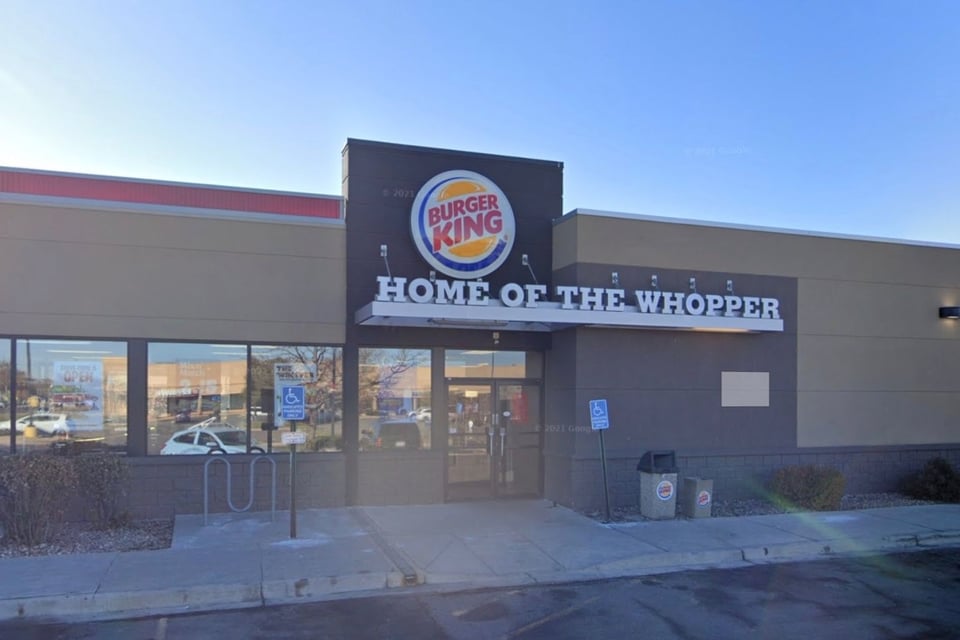 Tiroteo en Burger King genera pánico (VIDEOS)