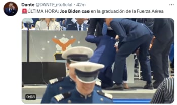 Joe Biden tropieza cae