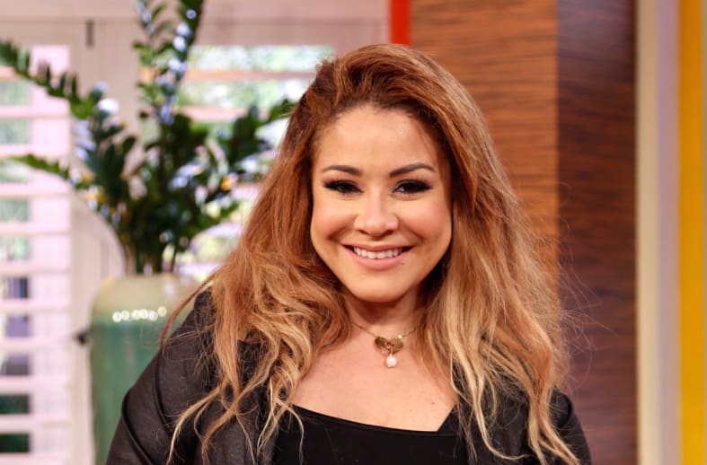 Veneno Sandoval scares fans with a makeup-free photo and they say she looks old (PHOTO AND VIDEO)
