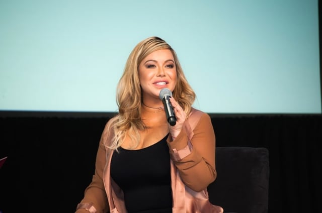 Chiquis Rivera uncovers her jacket and shows her huge breasts (PHOTOS)