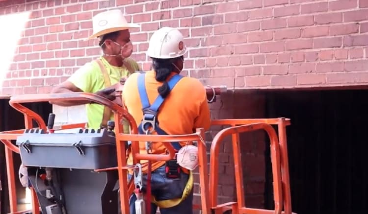Company in Canada offers jobs to Mexicans