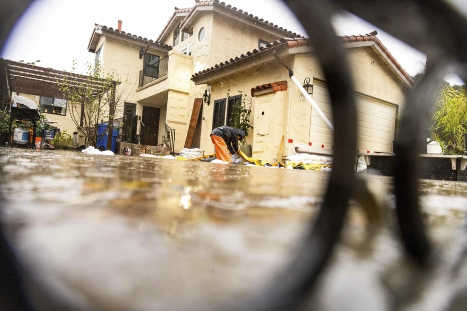California, Los Ángeles, Hollywood Hills, Beverly Hills, Evacuaciones, MundoNOW
