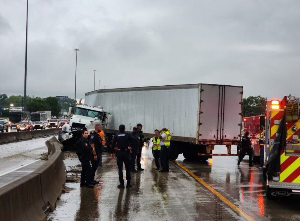 ÚLTIMA HORA: Houston padece una descarga de lluvias que desataron un caos (FOTOS)