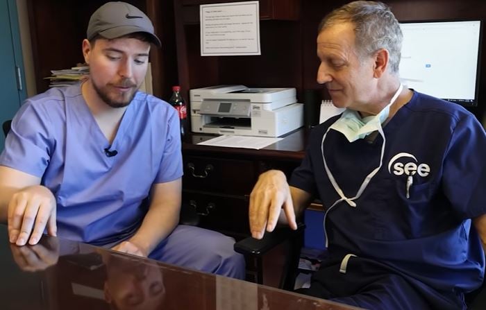 El influencer MrBeast pagó la operación de mil personas ayudándoles a recuperar la vista