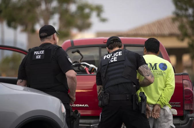 Unos cien solicitantes fueron deportados por ICE el año pasado