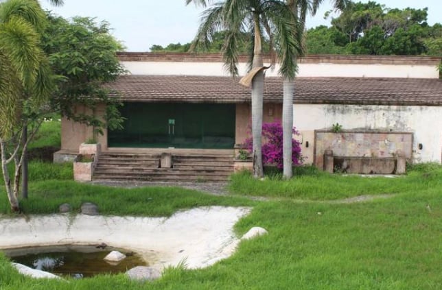 Hoy alguien goza de el rancho de "La Barbie"
