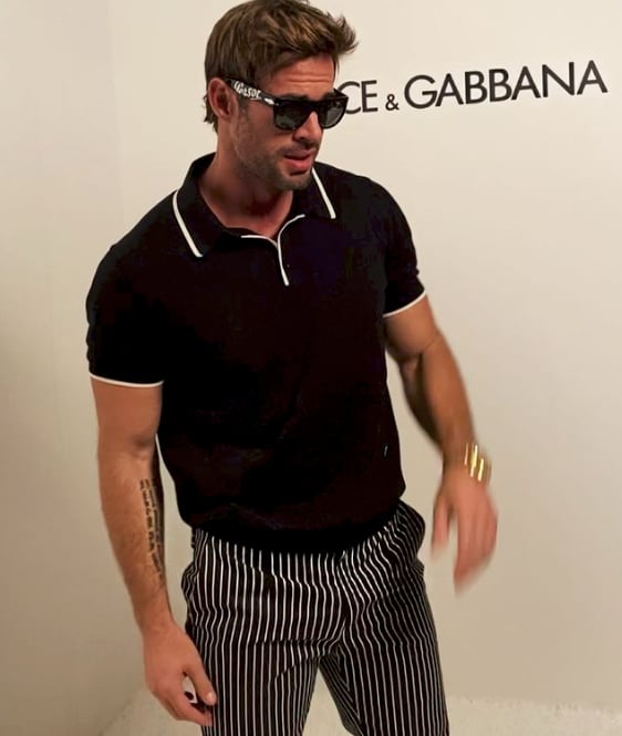 William Levy posando