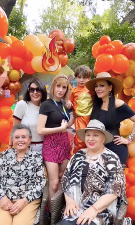 Julián Figueroa's son has his birthday on the same day as him