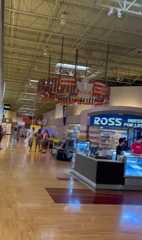 ¿Qué pasa con el centro comercial?