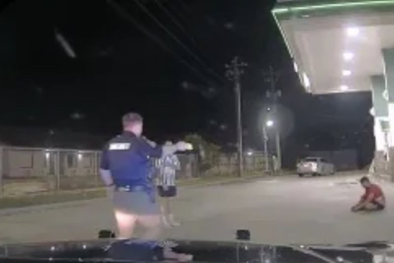 Crónica: Le intentó robar el carro a tres obreros hispanos