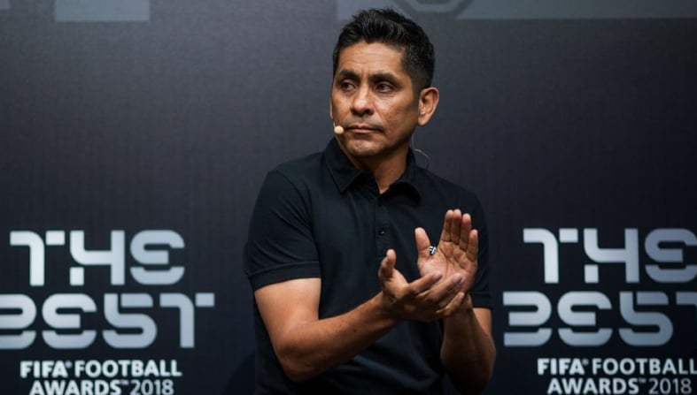 ¿A qué se dedica Jorge Campos tras su salida de las canchas?