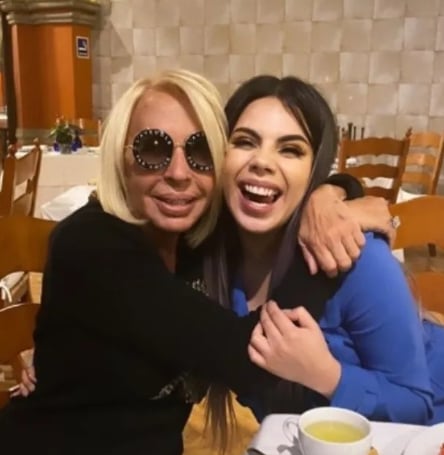 Both drivers are close friends