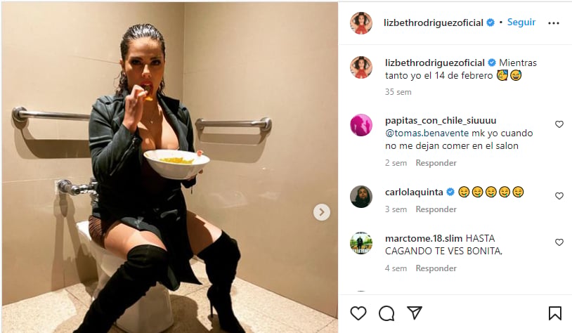 Lizbeth Rodríguez cuero baño