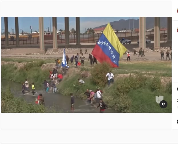 Uno de los protestantes decidió aventar piedras a uno de los elementos
