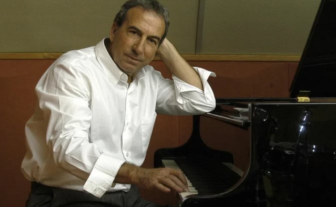 The representative of José Luis Perales denied everything