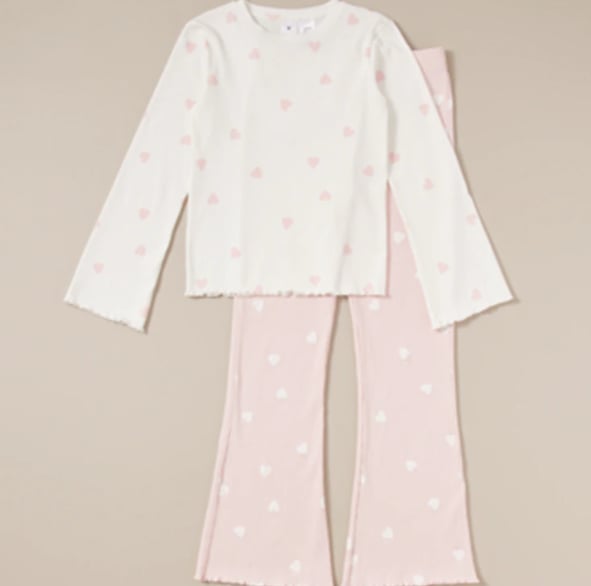 Emiten recall de pijamas para niños que venden en Target por riesgo de incendio