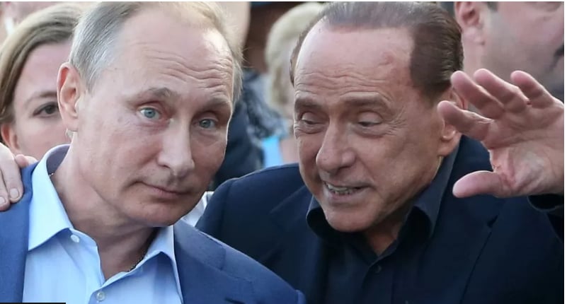 Su amistad con el presidente ruso Vladímir Putin causó escándalo