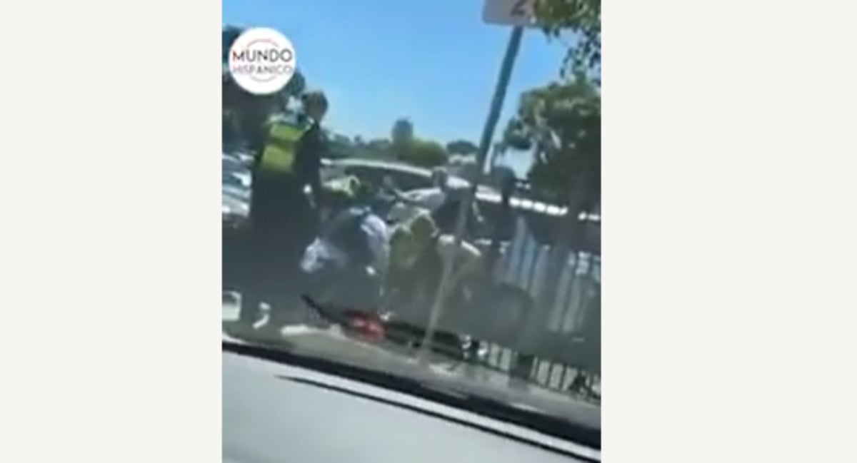 Conductora choca patrullas después de robar auto