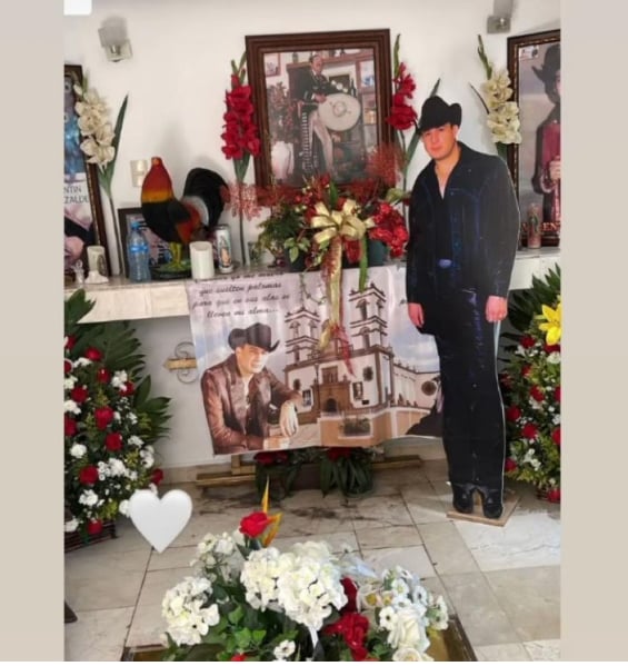 Ha sido vandalizada  la tumba de Valentín Elizalde