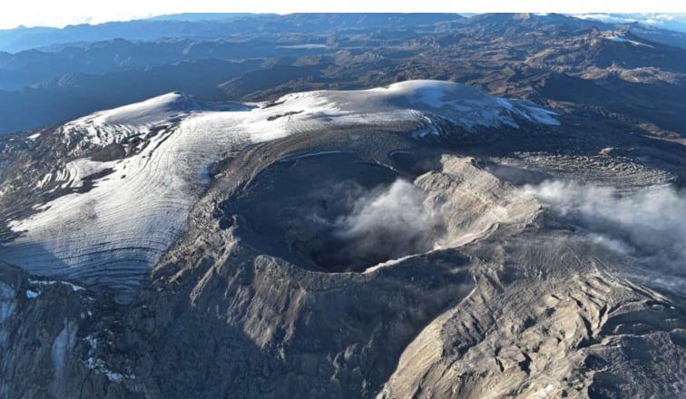 Colombia en alerta por mayor actividad de volcán Nevado del Ruiz