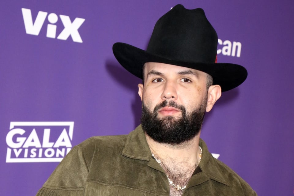 Carin León rompe el silencio: ¿Es gay? Esto respondió sobre Espinoza Paz y su polémica canción