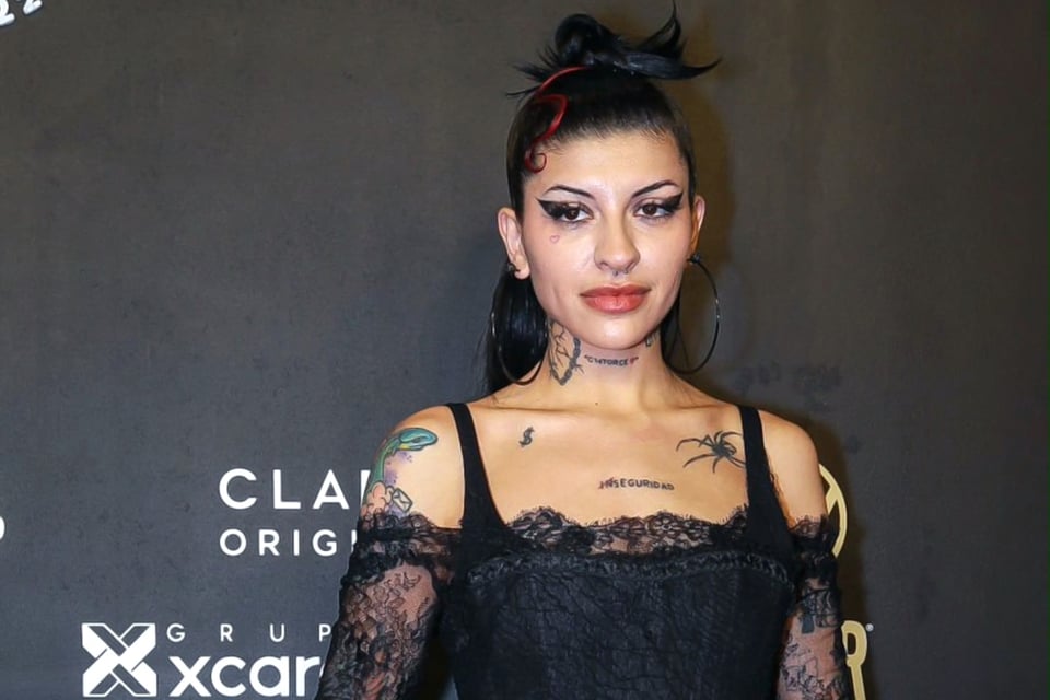 Ángela Aguilar indirecta Cazzu, Boda, Polémica, Escándalo, Famosos
