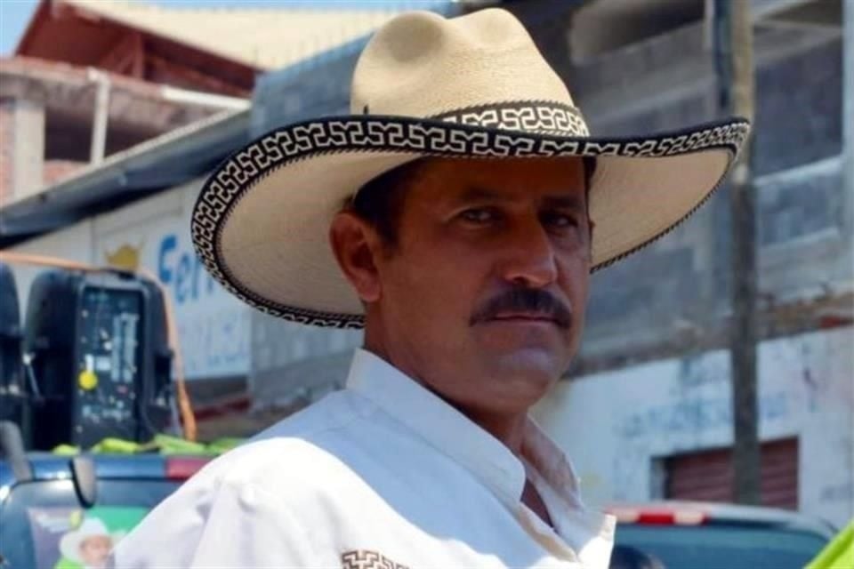 FUERTES IMÁGENES. Acribillan a alcalde en plena calle en Michoacán, México