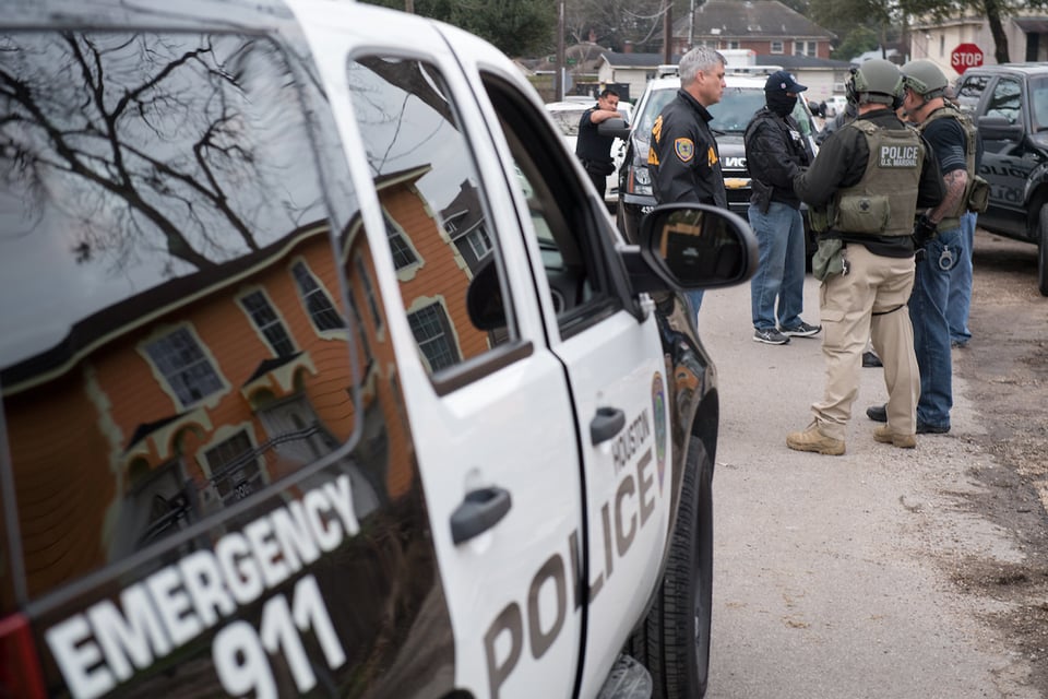 Agentes federales salieron a buscar y capturar a los muchachos